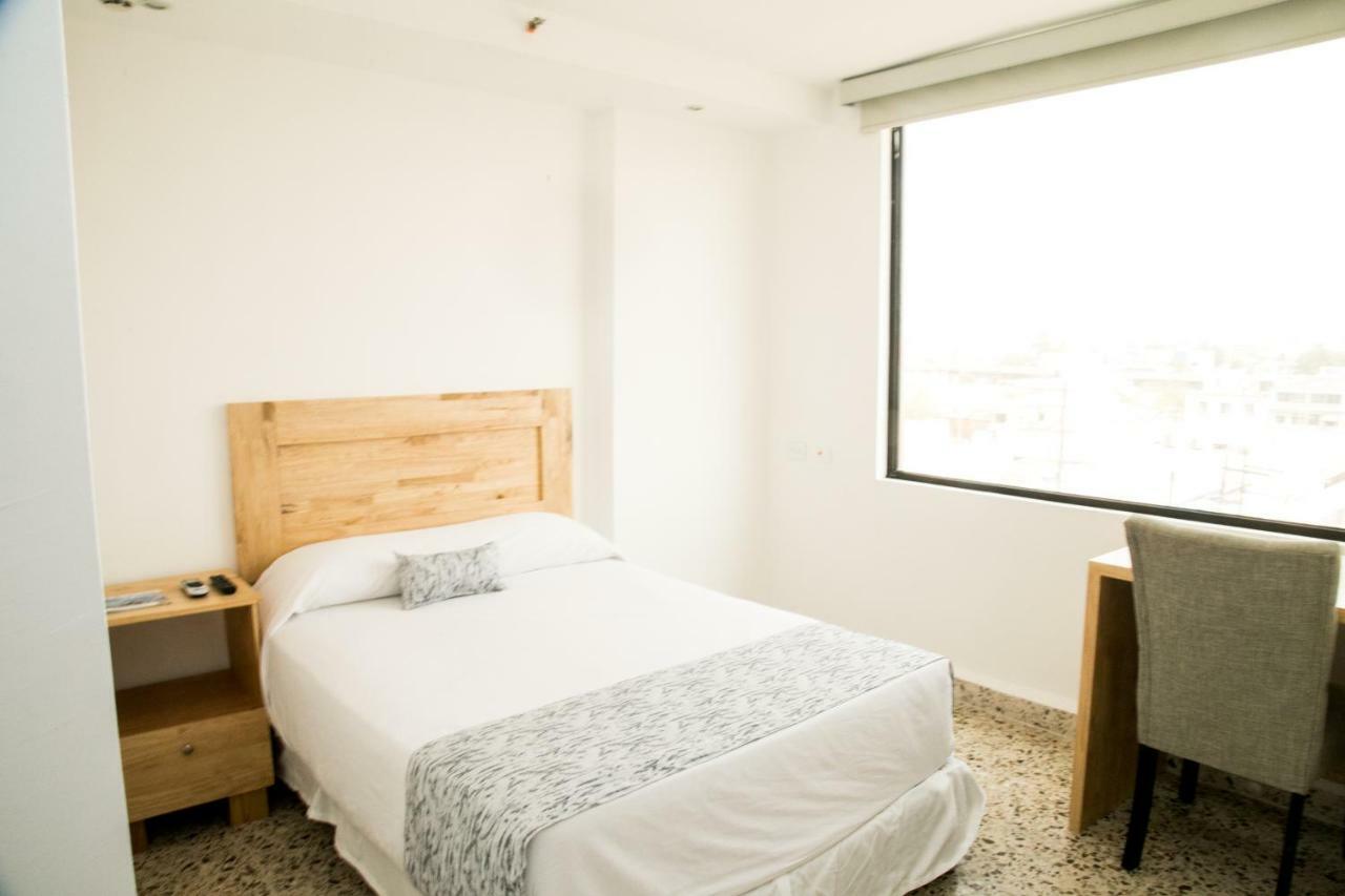 מונטריי Booking 500 מראה חיצוני תמונה
