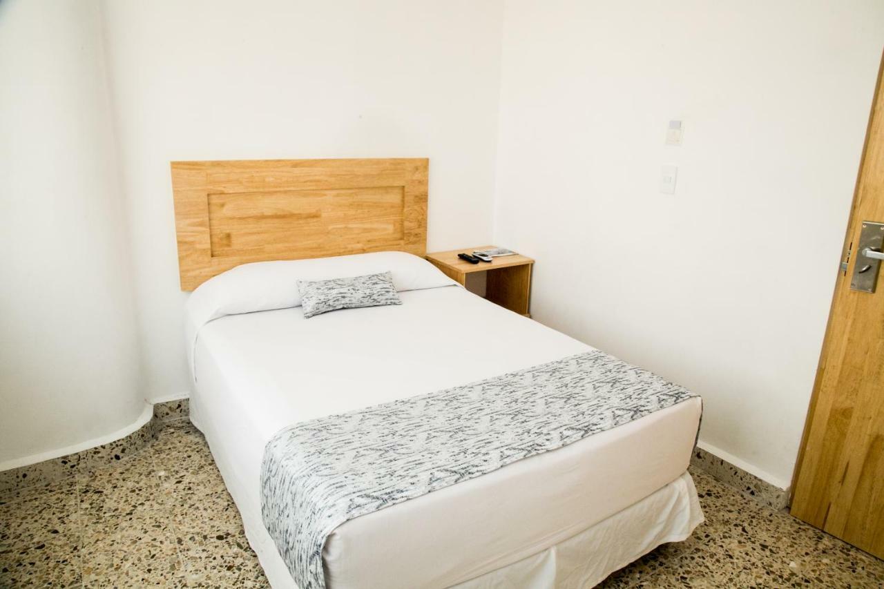 מונטריי Booking 500 מראה חיצוני תמונה