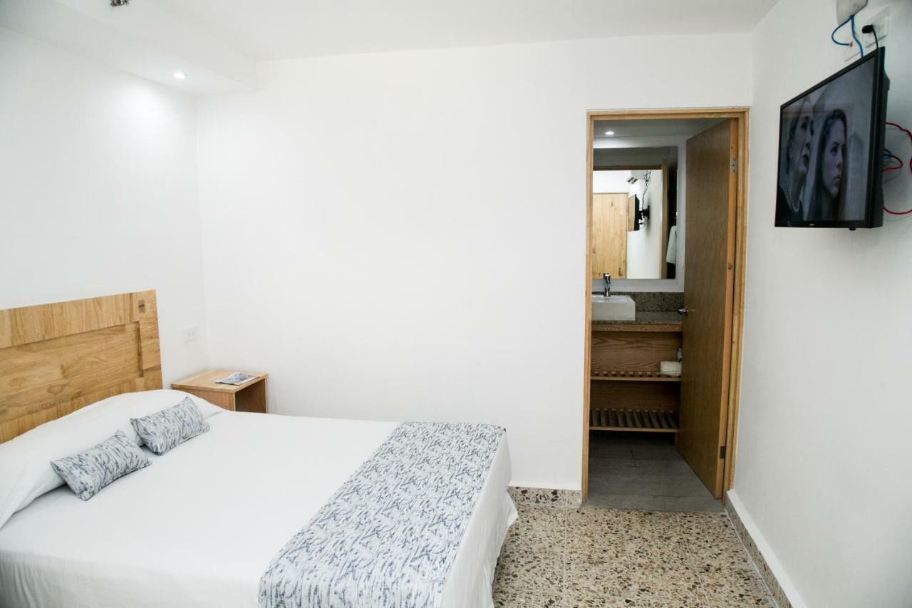מונטריי Booking 500 מראה חיצוני תמונה