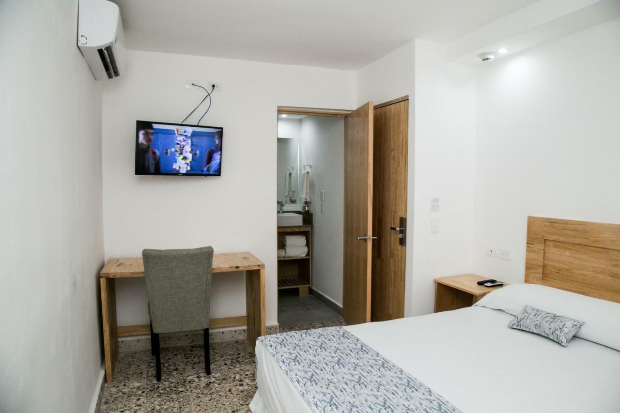 מונטריי Booking 500 מראה חיצוני תמונה