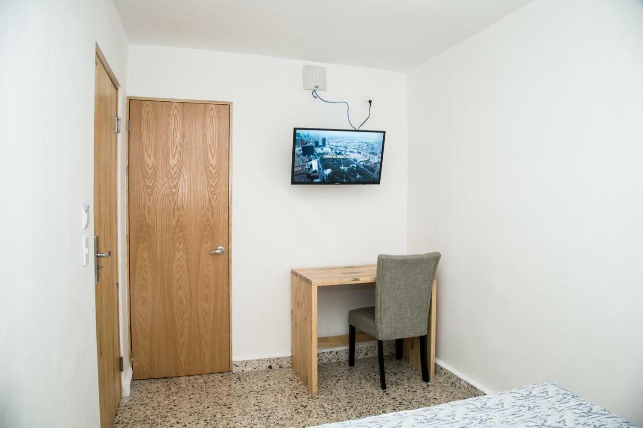 מונטריי Booking 500 מראה חיצוני תמונה