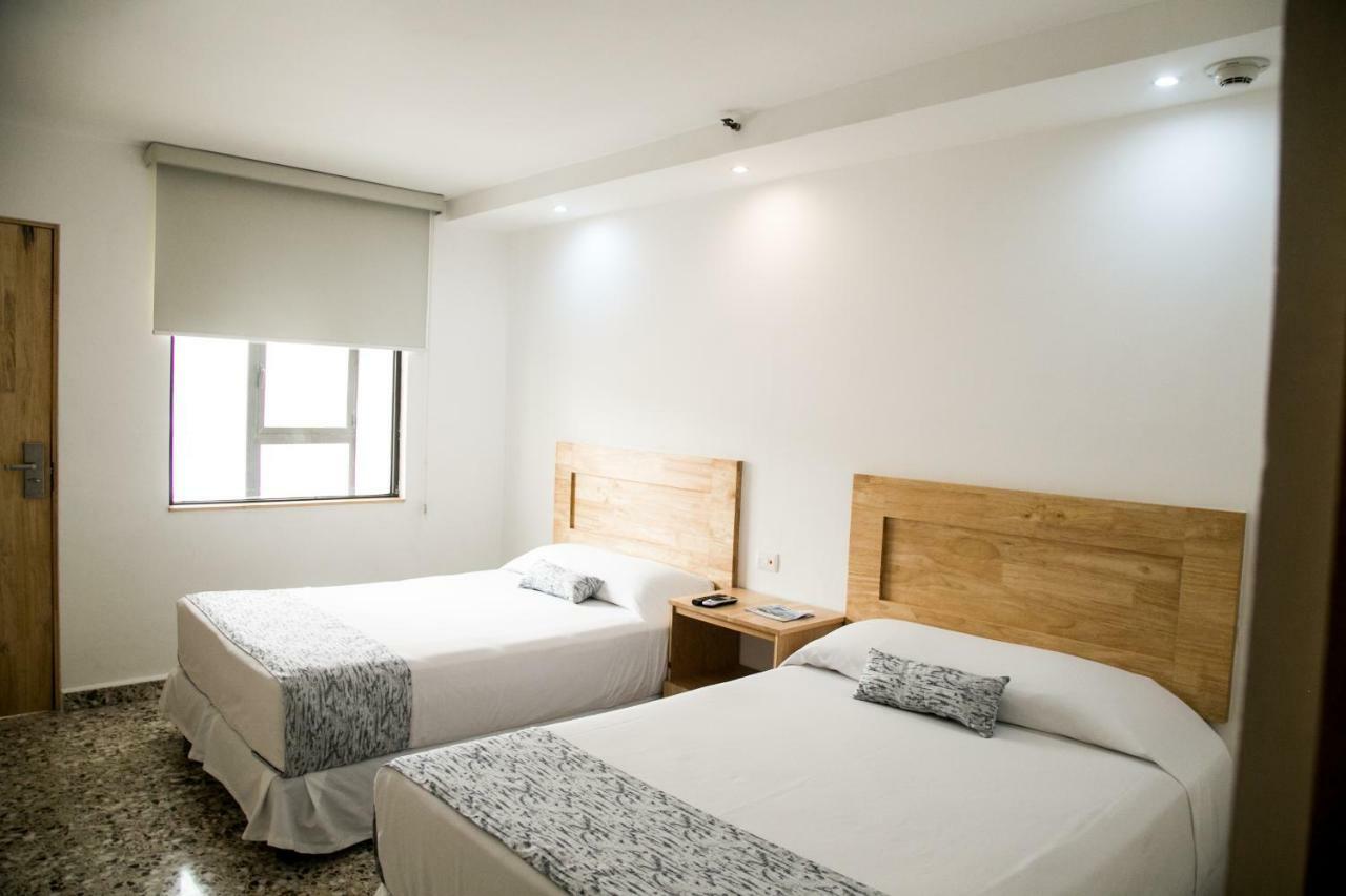 מונטריי Booking 500 מראה חיצוני תמונה