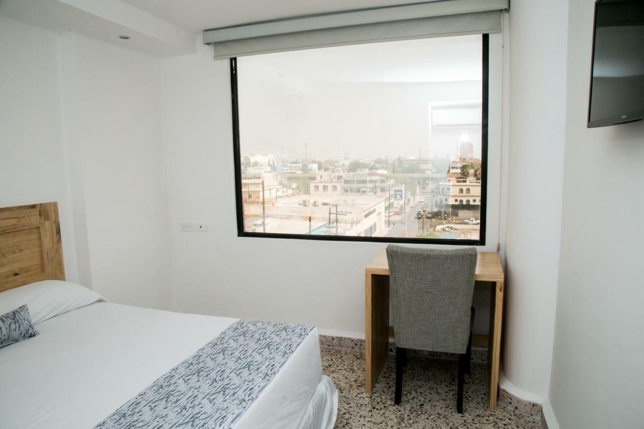 מונטריי Booking 500 מראה חיצוני תמונה