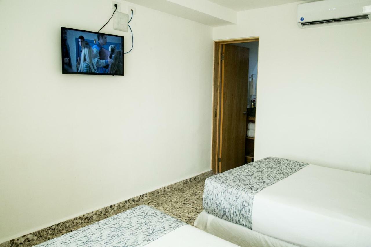 מונטריי Booking 500 מראה חיצוני תמונה