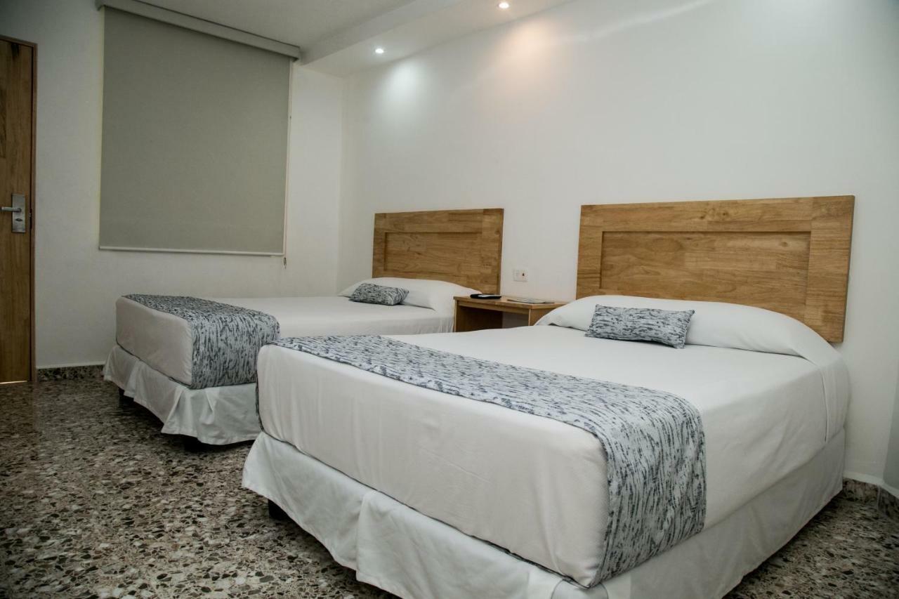 מונטריי Booking 500 מראה חיצוני תמונה