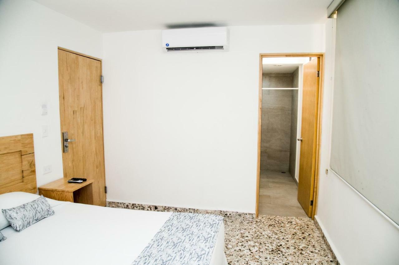 מונטריי Booking 500 מראה חיצוני תמונה