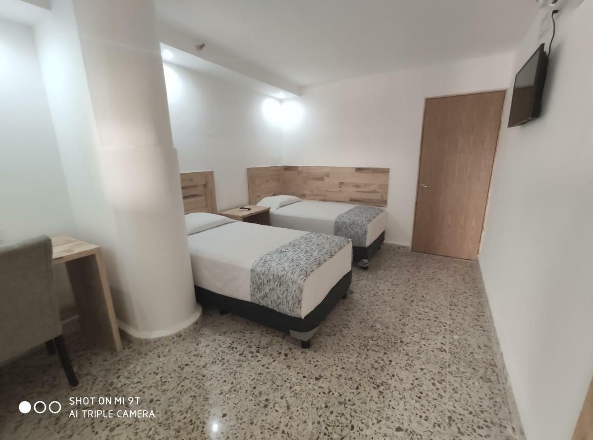 מונטריי Booking 500 מראה חיצוני תמונה