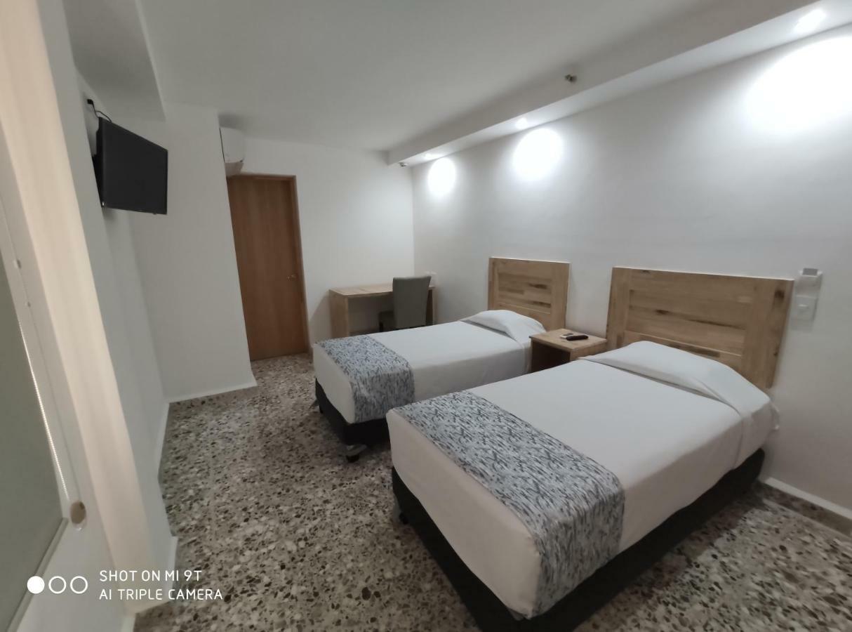 מונטריי Booking 500 מראה חיצוני תמונה